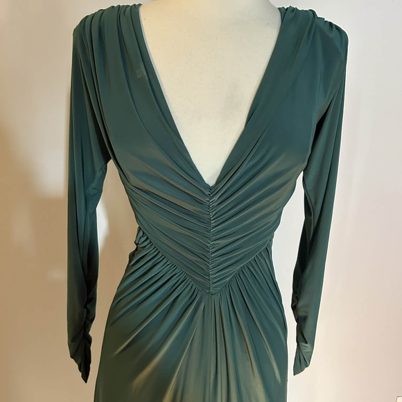 La Femme en Noir Art Deco Gown Green - Picture 6 of 9